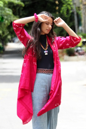 pink-handwoven-and-embroidered-bandhani-tribal-shawl-jacket-in-wool-xl-without-embroidery