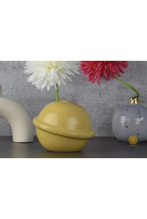 ceramic-planet-shape-vases-yellow