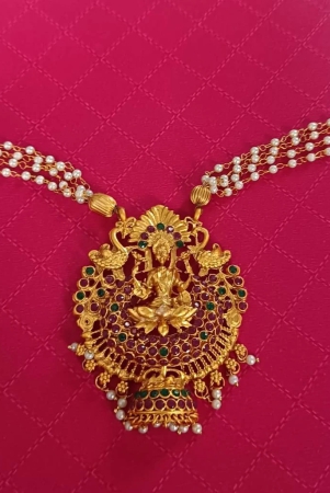 traditional-indian-gold-plated-temple-pendant-necklace-set-with-pearls-and-green-stones