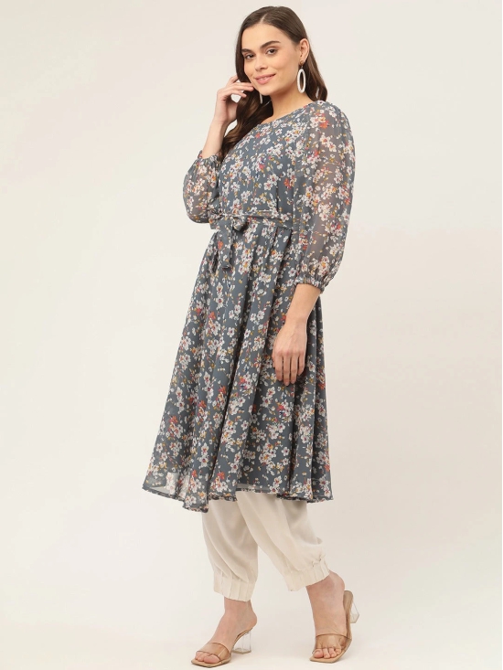 Women Grey & White Georgette Floral Printed Kurta-M / Grey