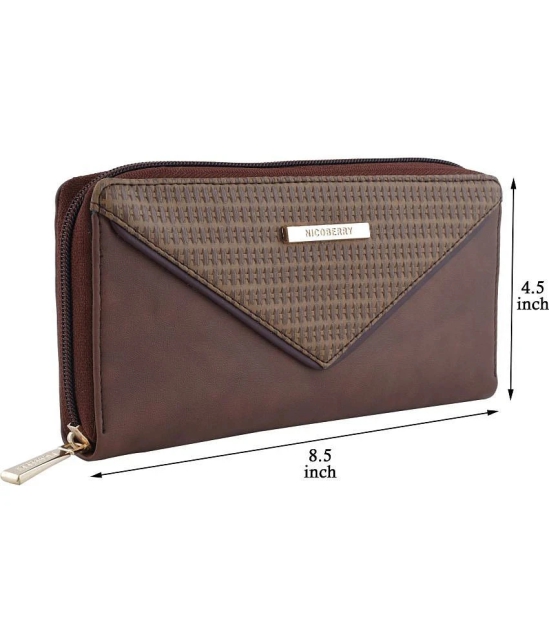 Nicoberry - Brown Faux Leather Handheld - Brown