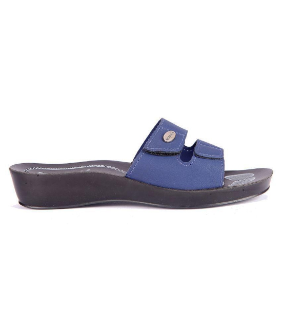 Aerowalk - Blue Women's Flats - None