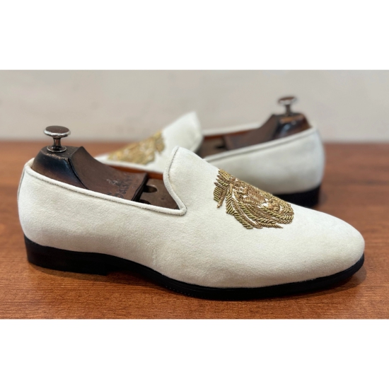 Cream Velvet Lion Zardosi Slipons-UK12/US13/EU46