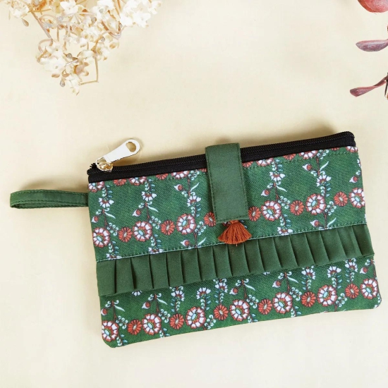 Pleated wallet- kalamkari Green