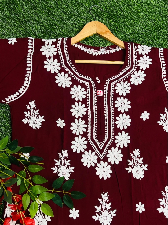 Modal Lucknowi Chikan Kurti-Maroon / 40/L