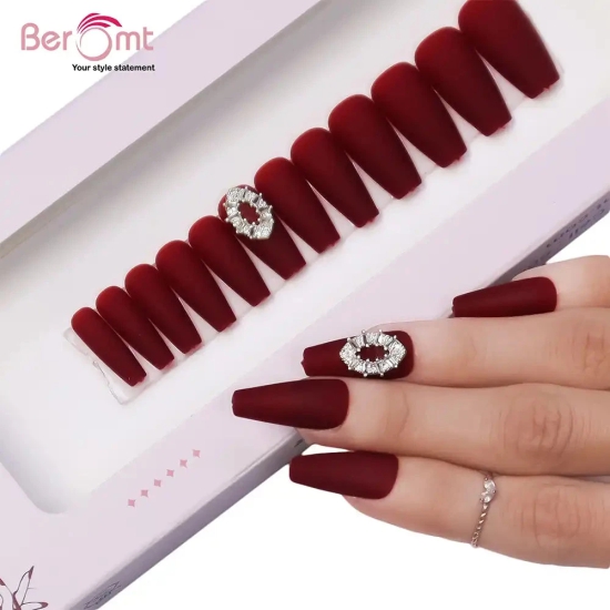 PARTY NAILS UNIQUE CHARM (NAIL KIT INCLUDED)-Maroon