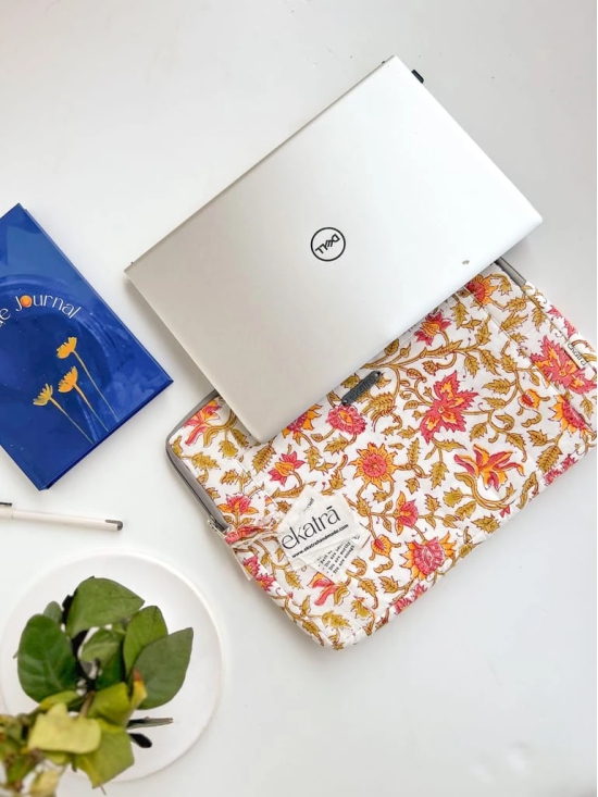 Sustainable Handmade Cotton Laptop Sleeve/Laptop Cover by Ekatra - Pink floral