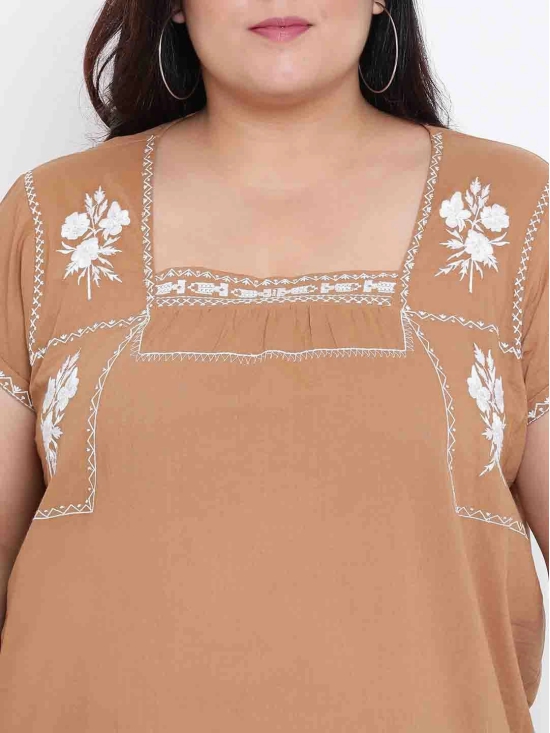 Oxolloxo Women Brown Solid Embroidered Tunic