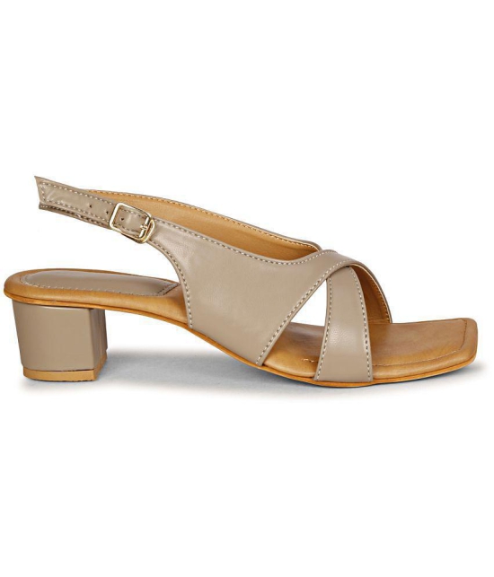 Commander Shoes Camel Womens Sandal Heels - None