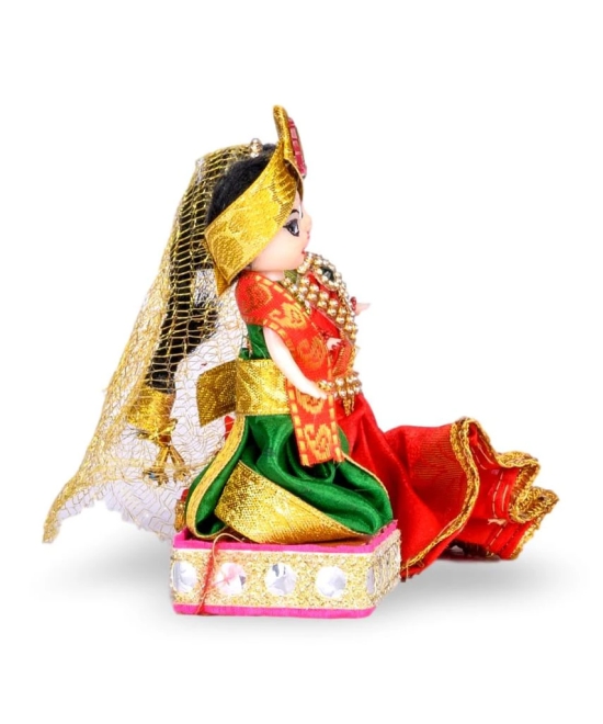 Traditional Indian Wedding Couple Dolls.