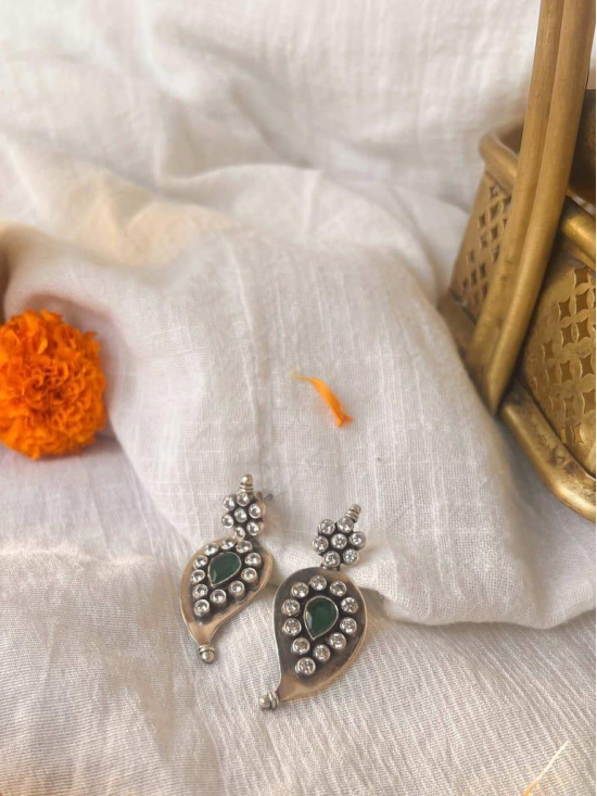 Ambika silver earring with zircon and emerald stone