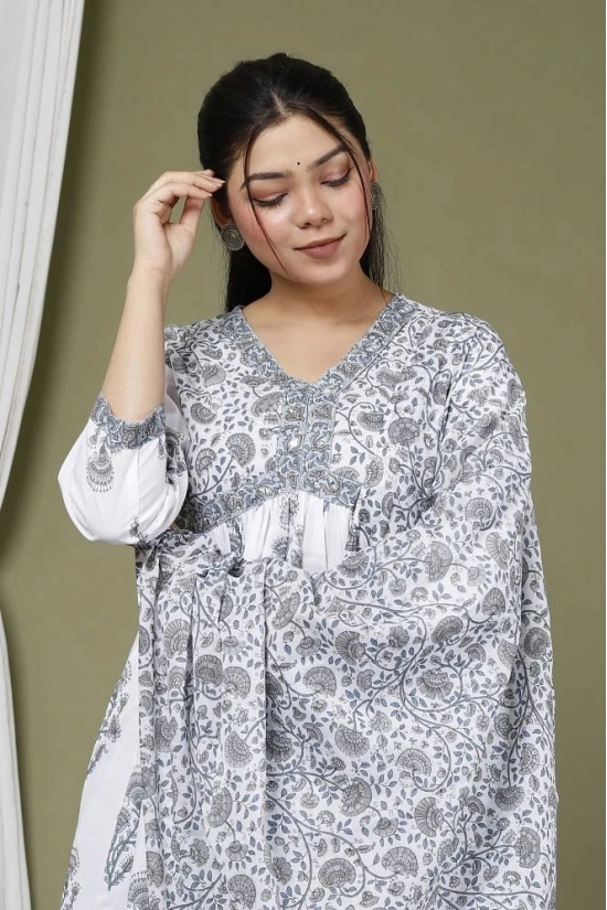 Swasti Cotton Printed Straight Womens Kurti - Grey ( Pack of 1 ) - None