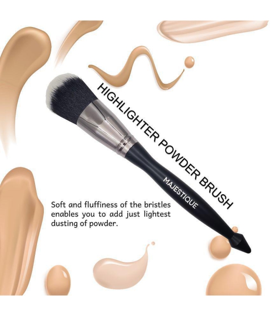 Majestique Highlighter Powder Brush, Soft Bristles for Makeup