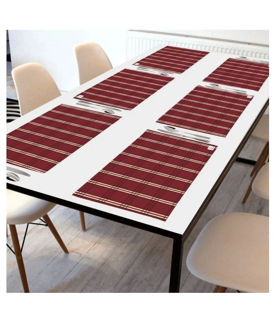 E-Retailer Set of 6 PVC Table Mats - Red