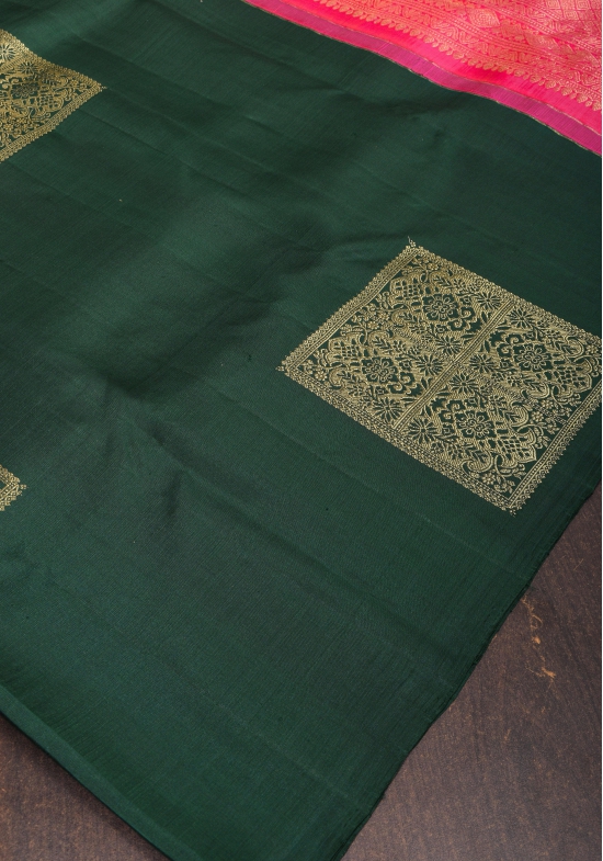 Bottle Green Borderless Kanjivaram Soft Silk Saree with Square Motifs and contrast Pallu| SILK MARK CERTIFIED