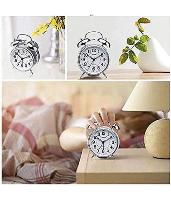 vvora Analog Alarm Clock - Pack of 1