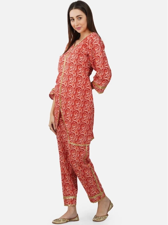 Women Floral Printed Gotta Patti Pure Cotton Kurta with Trousers