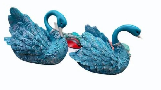 Unique International Swan Figurine Floating Resin Simulation Swan Swan Garden Decor for Garden Blue