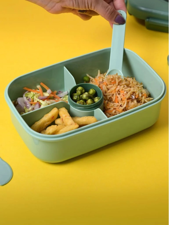 Fresh Green Lunch Set: 1 Spoon, 1 Fork & 1 Box