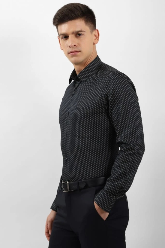 Men Black Slim Fit Formal Full Sleeves Formal Shirt