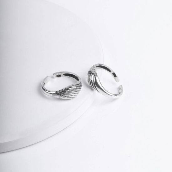 Oxidised Silver Ovate Toe ring