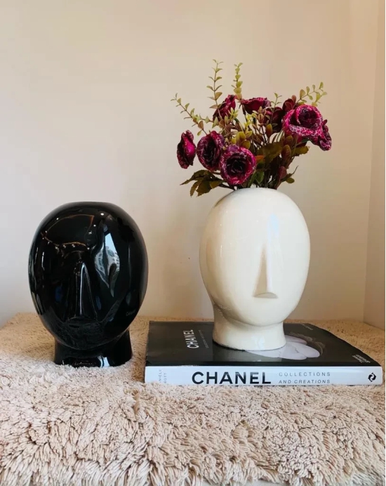 Adorable Human Face Vases-Grey / H: 9 inch | L: 6 inch | W: 7 inch / Polyresin