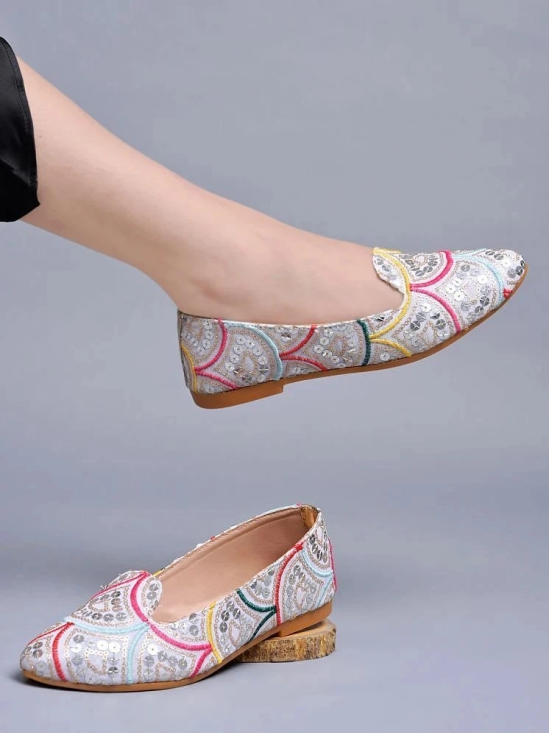 Shoetopia Silver Womens Ethnic Ballerinas - None