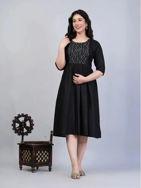 RIAANA Rayon Embroidered Anarkali Womens Kurti - Black ( Pack of 1 ) - None