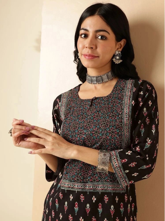 Vbuyz Cotton Printed Straight Womens Kurti - Black ( Pack of 1 ) - None