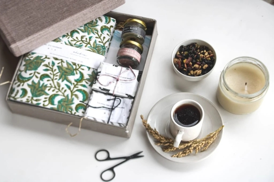 Self care box - Green Floral