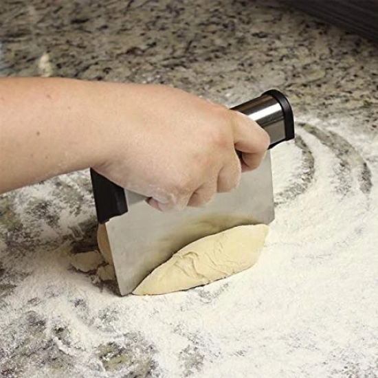 Magnusdeal 1 pc Pastry Scraper Tools and Gadgets Stainless Steel Pastry Scraper/Bench Scrape/Kitchen Tool for Baking and Cooking/Dishwasher Safe,