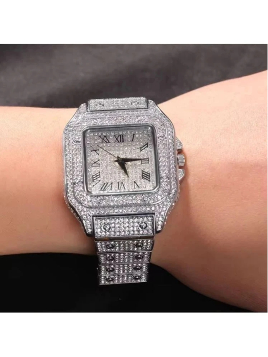 Rhonium Silver Metal Analog Mens Watch