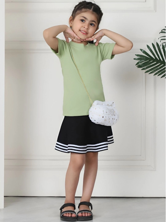 MINI & MING Girls Solid Round Neck Cotton T-Shirt