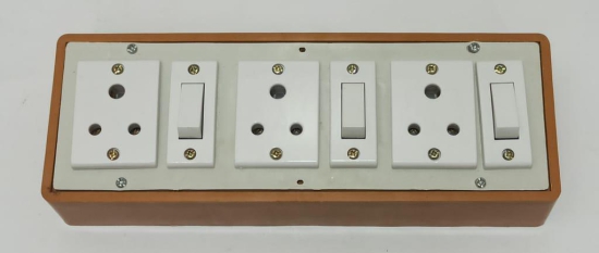 6A 3 Sockets (3 Pin Socket) & 3 Switch Extension Box with 16A Plug & 20m Wire