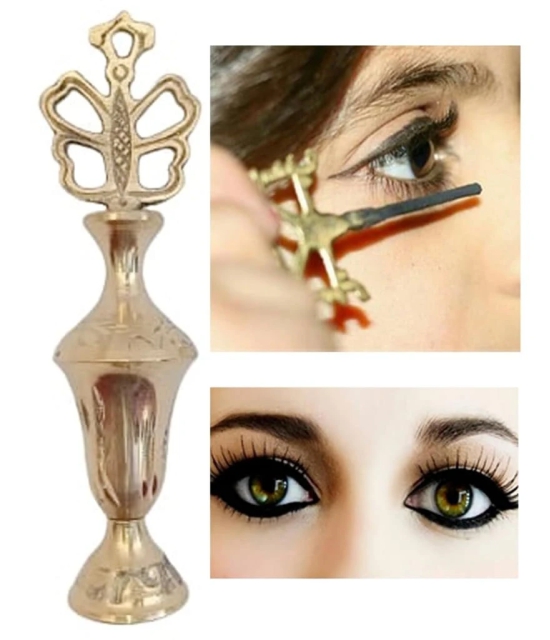 Brass surmedani with surma use in eyes makeup