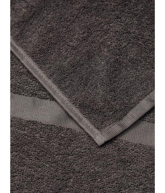 URBAN MAGIC - Cotton Grey Melange Solid Bath Towel ( 67x140 ) cm Below 300 -GSM ( Pack of 1 ) - Grey Melange