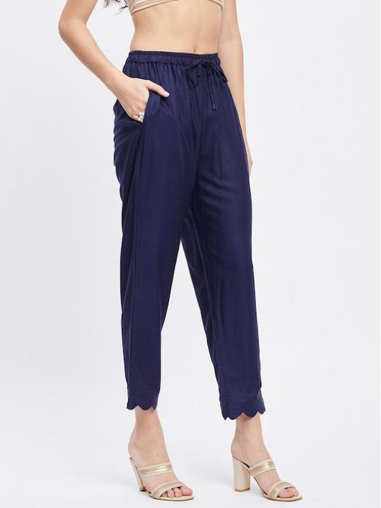 Women Straight Fit Mid-Rise Casual Flat-Front Trousers