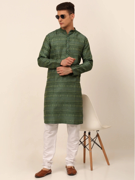 Men Sequinned Kurta with Churidar-S / Green