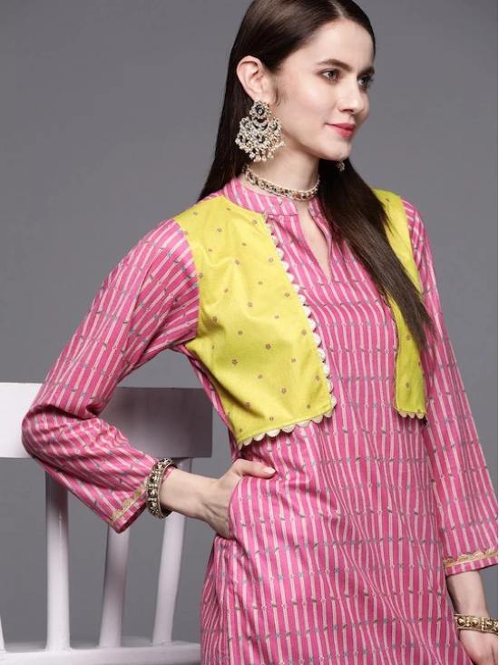 Women Pink Velvet Kurta with Palazzos