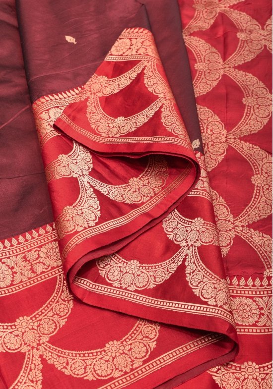 Banarasi Katan Silk Saree in Brown and Red with Zari Buttas & Scalloped border | SILK MARK CERTIFIED