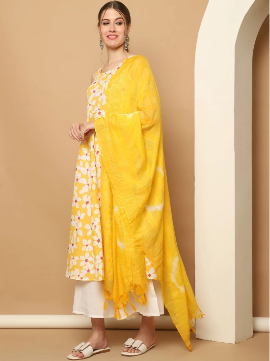 Printed yellow flowers flared kurta pallazos dupatta set-M / Yellow