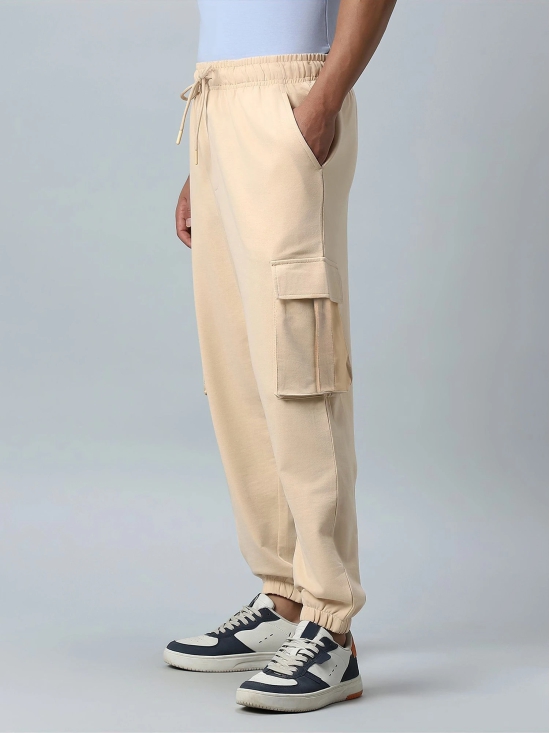 Double Pocket Solid Beige Loose fit Cargo-S / Beige