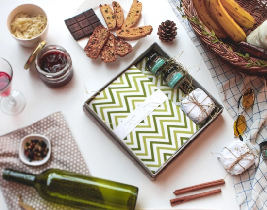 Sustainable Wellness Hamper for all by Ekatra - Green Chevron