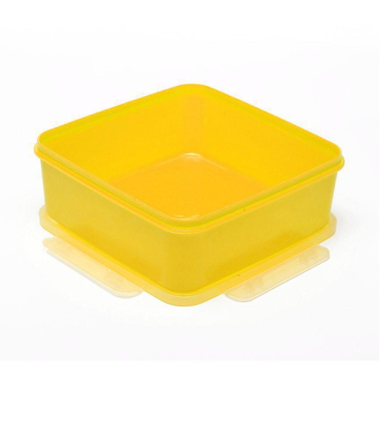 HOMETALES Square Polyproplene Yellow Food Container ( Set of 4 ) - Yellow