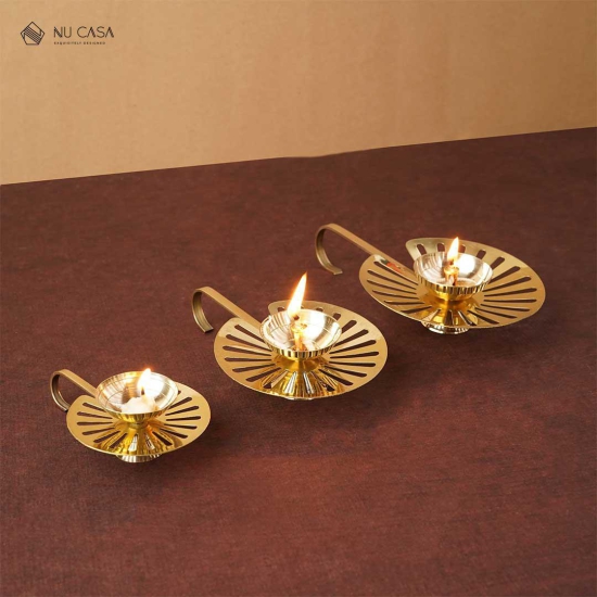 Fan Shadow Brass Diya