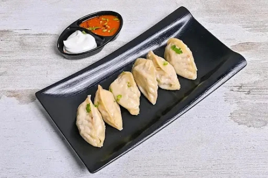 Chicken Steamed Momos [8 Pieces]