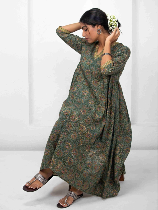 Seher Pista Gathered Kurti-XL