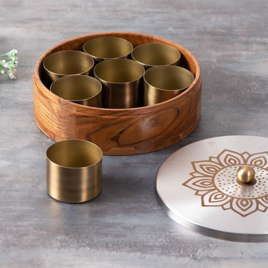 Inscribe Acacia Wood Masala Box - Floral Silver