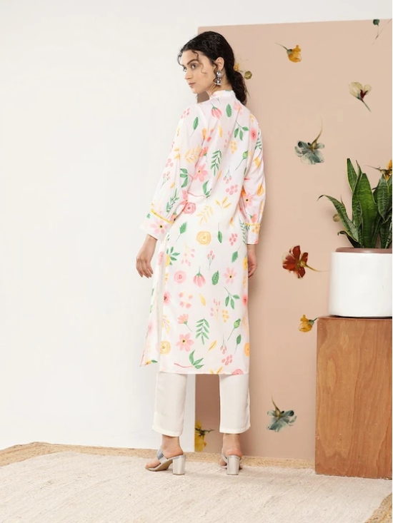 Women White & Pink Floral Printed Floral Crepe Kurta