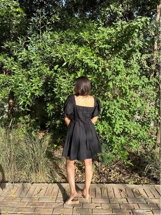 Black Pleated Short Dress-M